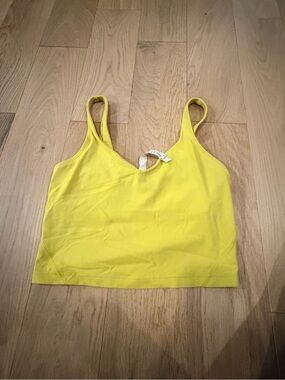 Lulu size 6 Women's Crop Tank Top